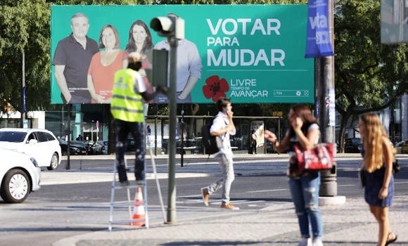Portugal election race points to minority govt, uncertainty