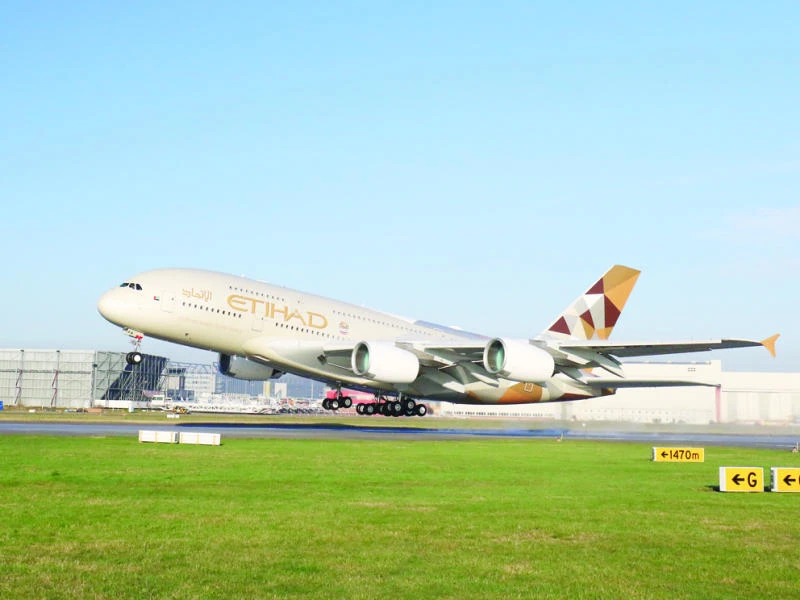 Etihad wins Airline of the Year Award in UK