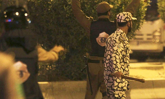 Worshippers nab Daesh suspect