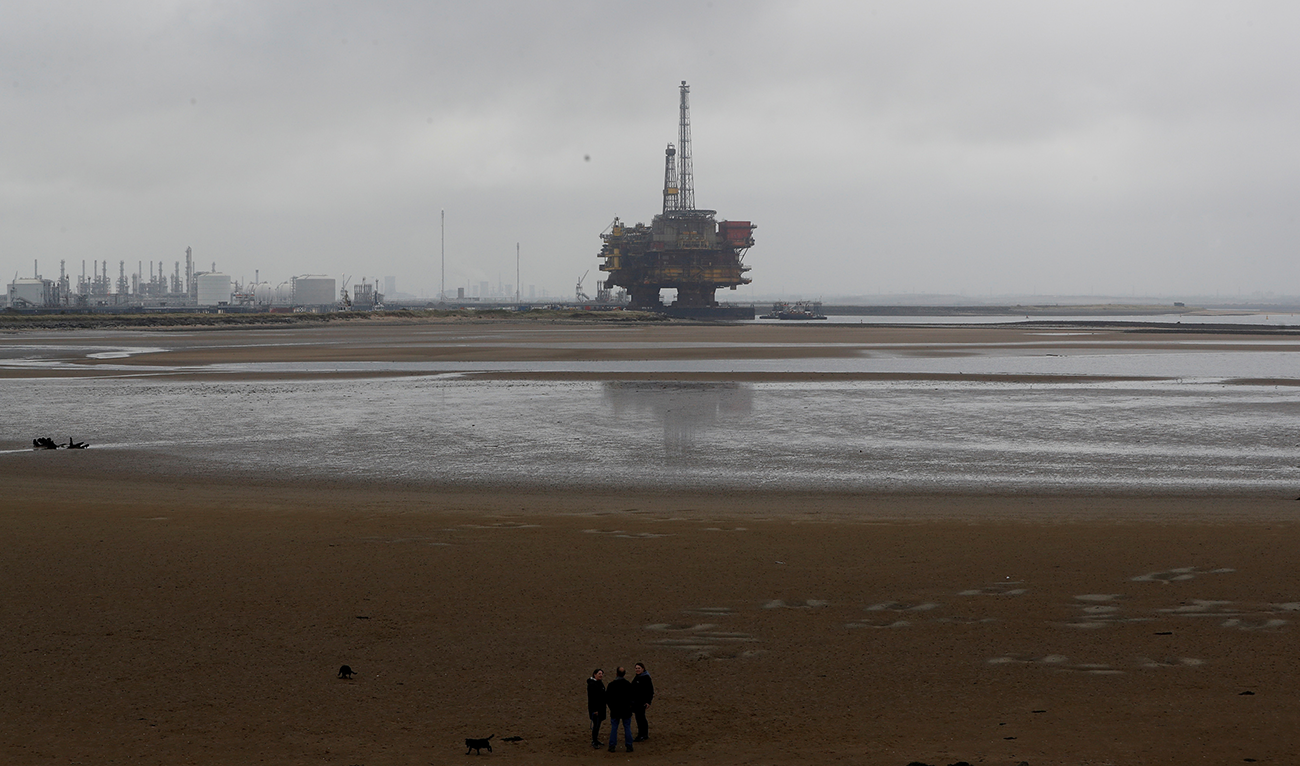 Choppy waters for oil