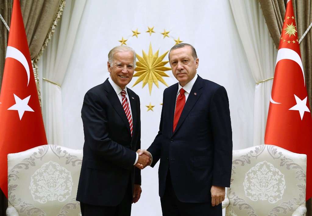 Joe Biden shakes hands with Turkish President Recep Tayyip Erdogan (R) at the Turkish Presidential Complex in Ankara. (File/AFP)