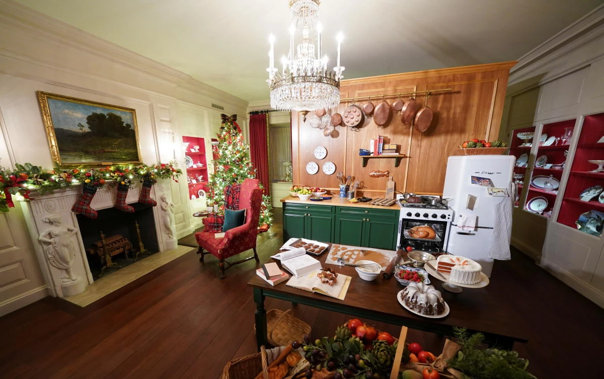 The China Room is adorned with holiday decorations at the White House in Washington, U.S., November 30, 2020. REUTERS/Kevin Lamarque