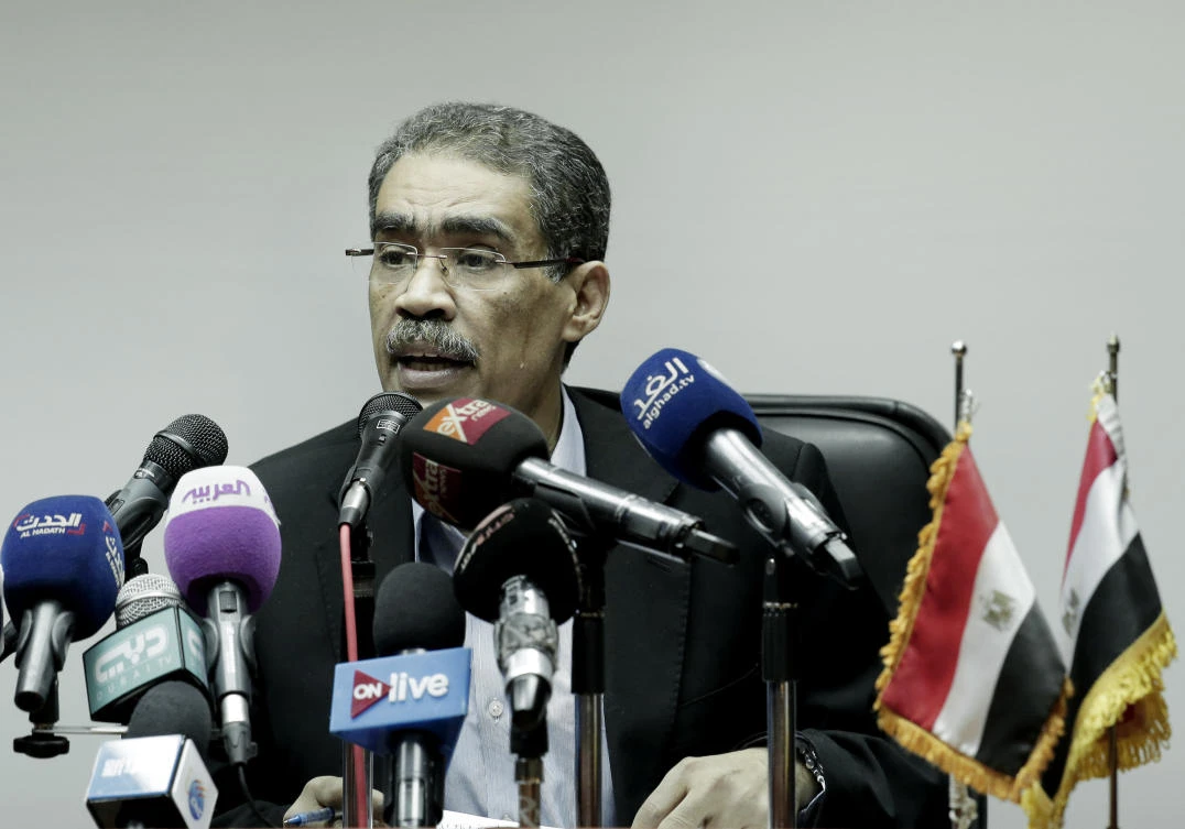 Head of the Egyptian Press Syndicate Diaa Rashwan, briefs the press on the militant attack that sprayed worshippers with gunfire and explosions in the Sinai Peninsula, during a press conference, in Cairo, Egypt. (AP)