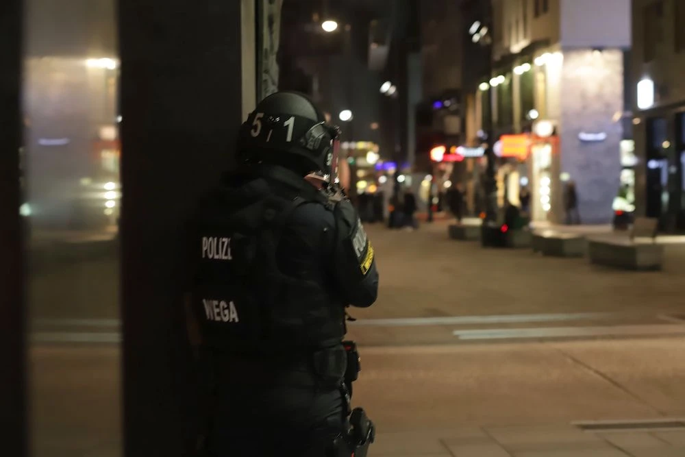 At least 4 killed, including gunman, in Vienna attacks