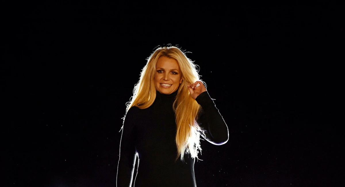 Britney Spears tells worried fans ‘I’m fine’