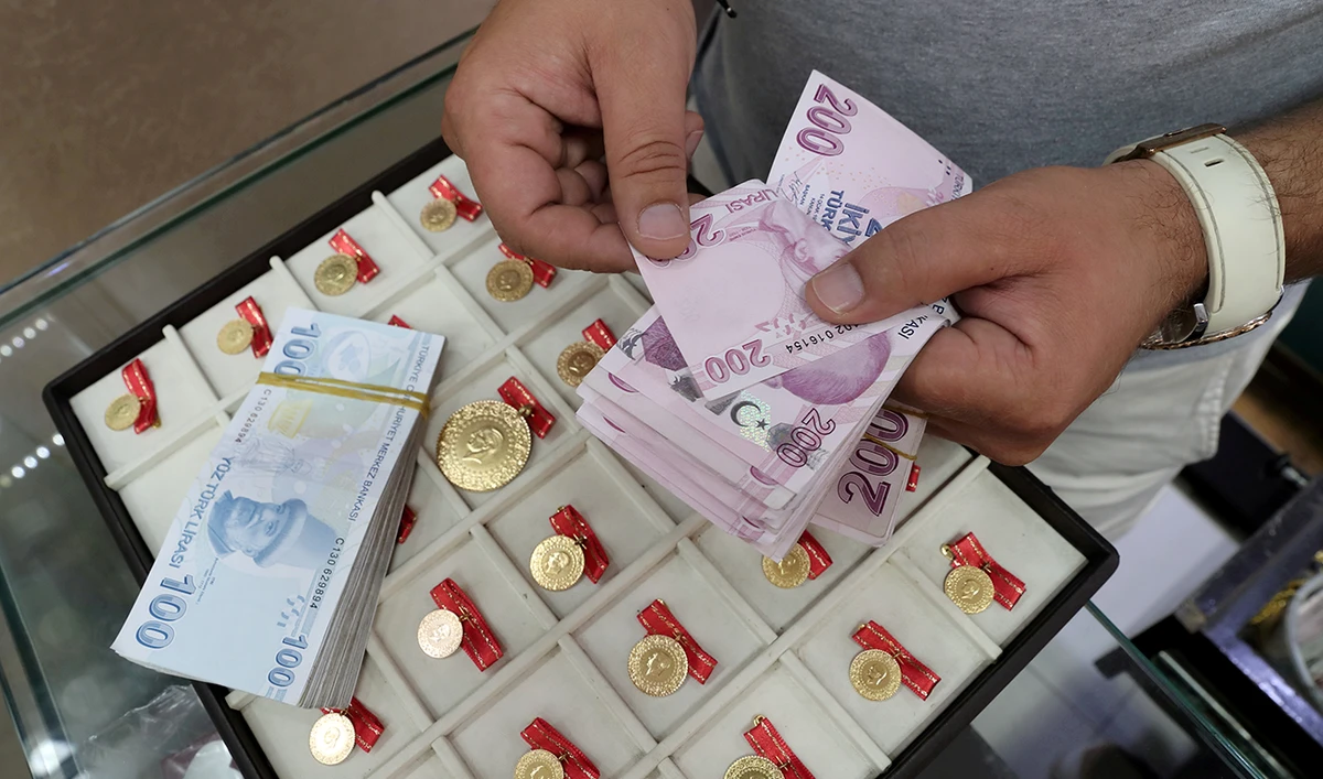 Turkish lira’s free-fall continues