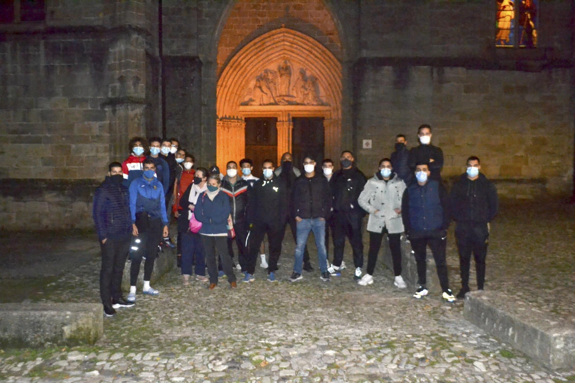 Horrified by deadly attacks, French Muslims protect church