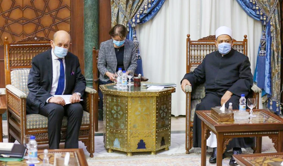Al-Azhar grand imam threatens legal action against those who insult prophet