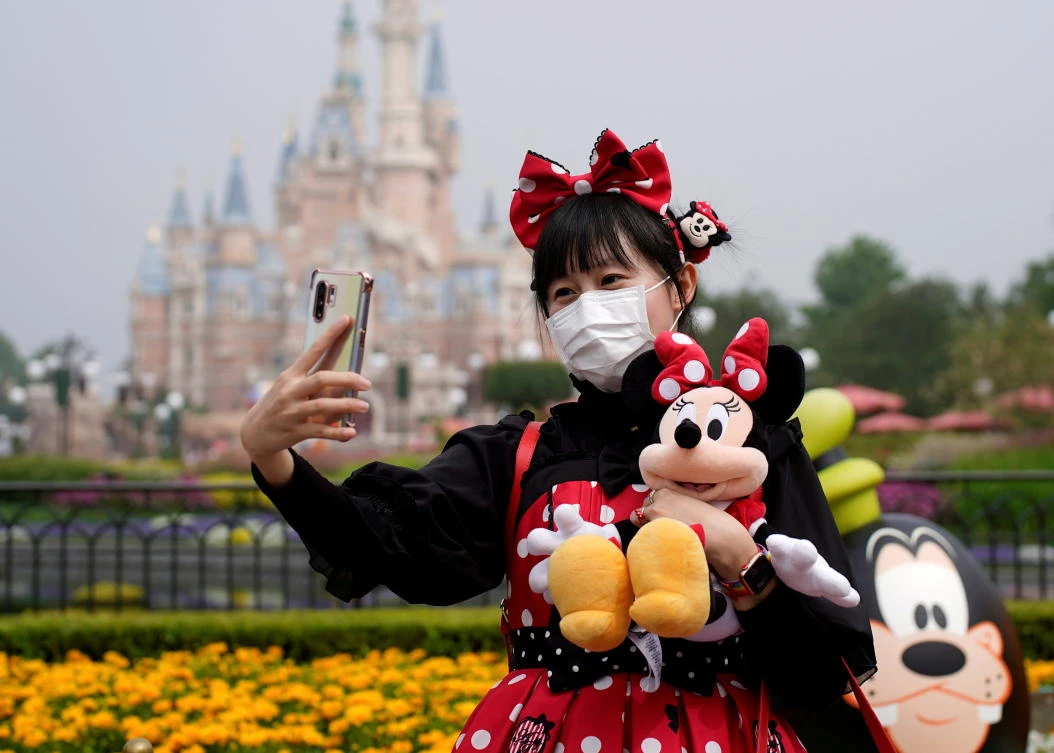 The total number of confirmed COVID-19 infections in mainland China is 86,267 as of Nov. 9. (Reuters)