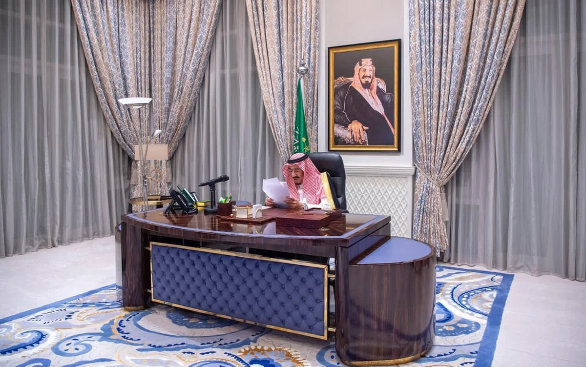 King Salman addresses Saudi Shoura Council at opening of 8th session