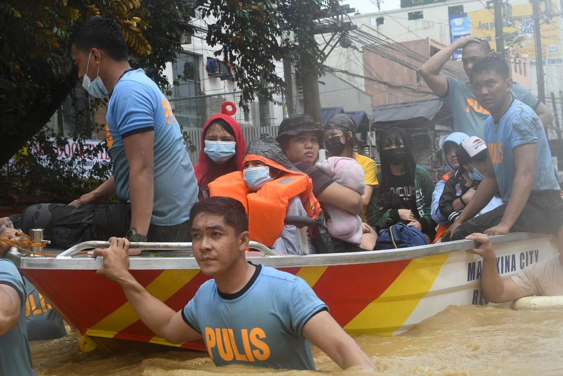 Typhoon Vamco triggers worst floods in Philippine capital for years