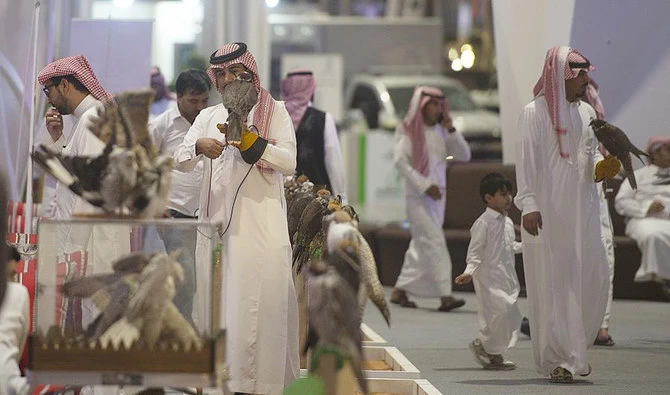 Through the “Hadad” program, the Saudi Falcons Club aims to make falconry sustainable. (SPA)