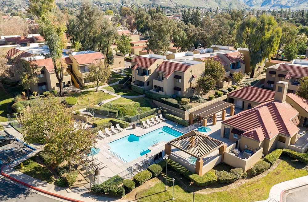The properties were garden and townhome-style apartment buildings located in major metropolitan areas in Arizona, California, Florida and New York.