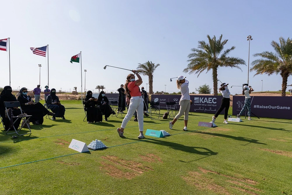 Saudi ladies club sees over 1,000 women sign-up to learn golf