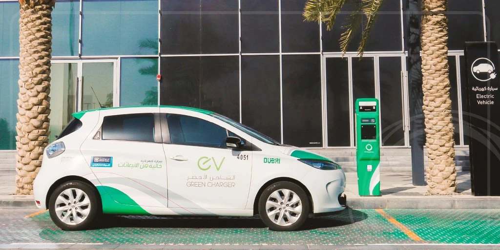 DEWA has installed more than 270 Green Charger stations throughout Dubai and owners of electric vehicles registered for Green Charger services can charge for free until Dec. 31, 2021. (File/Twitter/@DEWAOfficial)