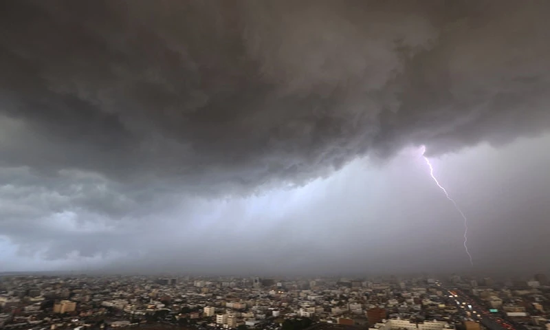 Saudi Arabia’s civil defense issues weather warnings for several regions