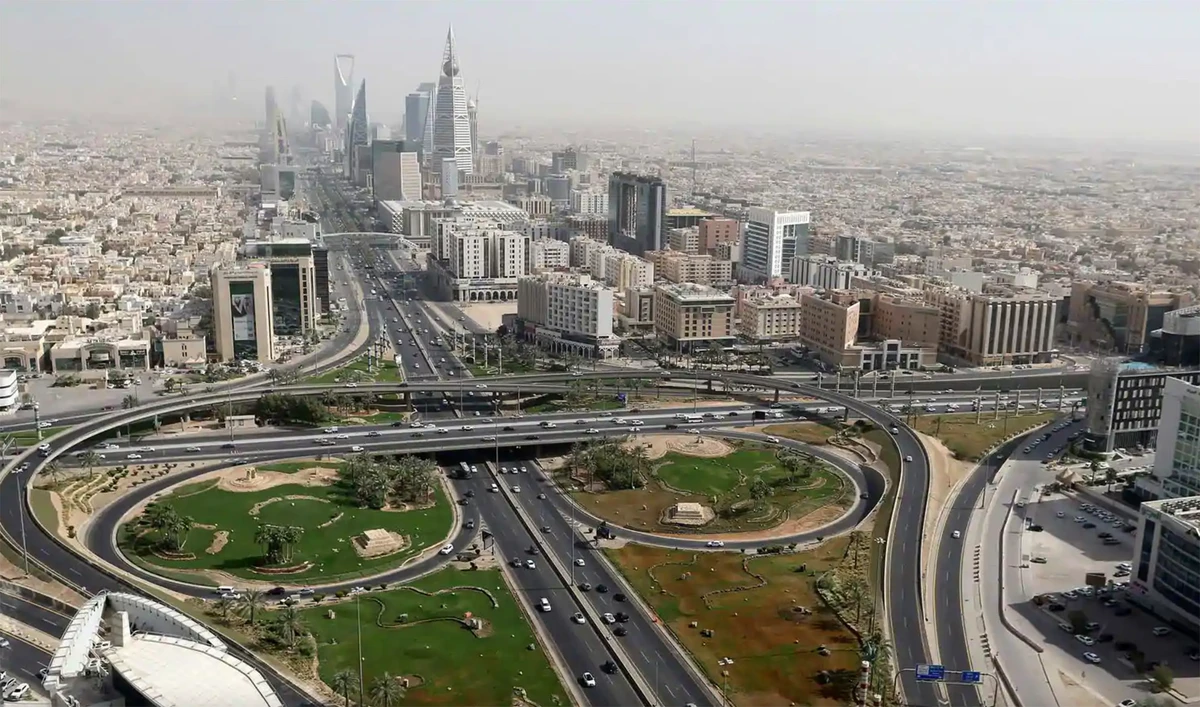 General view of Riyadh, Saudi Arabia, after the Saudi government eased a curfew following the outbreak of the coronavirus disease, June 21 2020. (REUTERS/File)