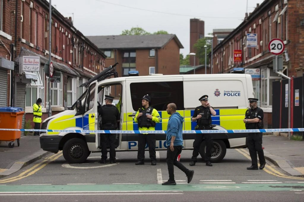Police officers stand guard in Manchester as they continue their investigations in the wake of the Manchester Arena bomb attack. (File/AFP)