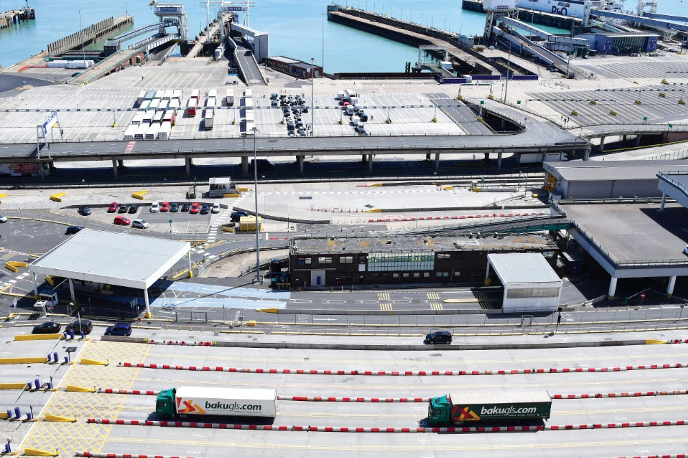 UK businesses are scrambling to avoid potential disruption in January, leaving customs agents overwhelmed (.AFP)
