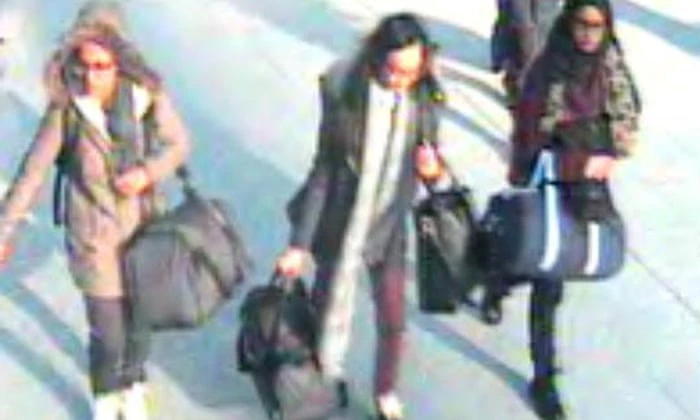 The latest estimates suggest that about 300 of the 900 Britons who traveled to Syria to join Daesh are back on British streets. (File/AFP)
