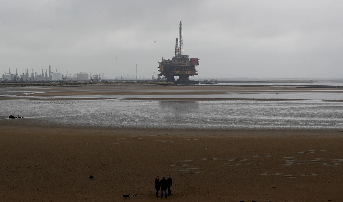 Choppy waters for oil