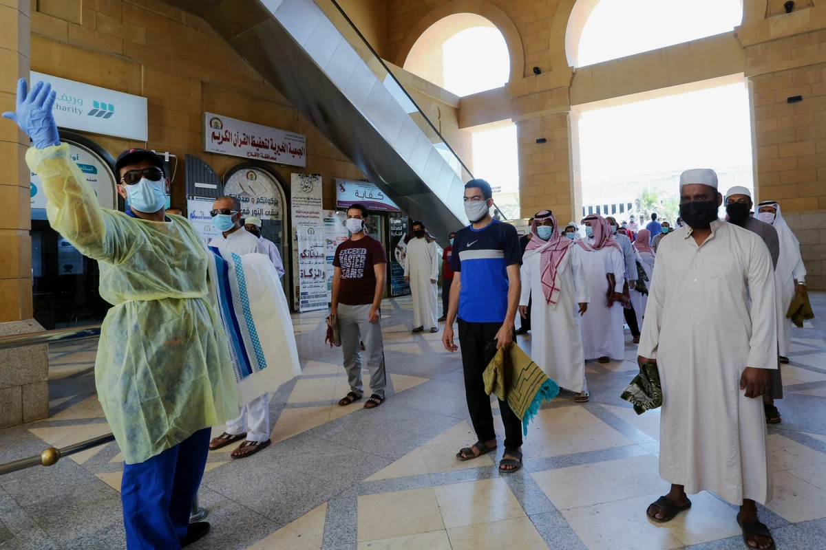 A security worker checked worshippers before Friday prayers in Riyadh. (File: Reuters)