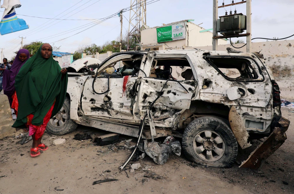 Trump orders most American troops to leave Somalia