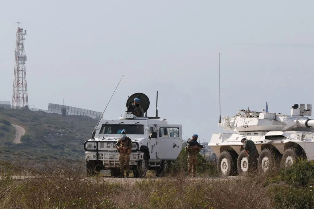 A mob seized equipment from a UNIFIL convoy in south Lebanon after blocking its route, the UN peacekeeping force said Saturday. (File/AFP)
