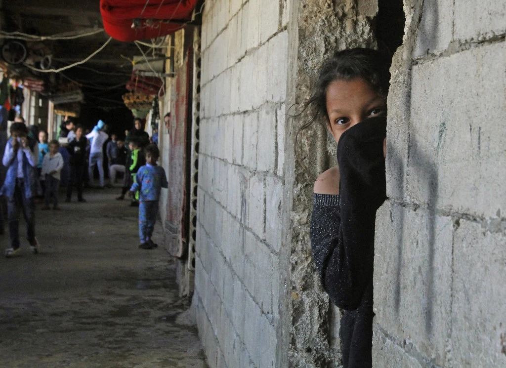 UK writer Neil Gaiman teams up with UNHCR to raise money for Syrian refugees
