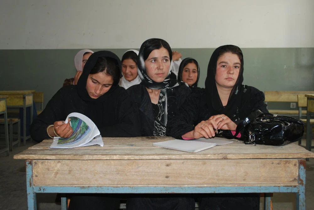 Afghan MPs attack plan to move classes to mosques