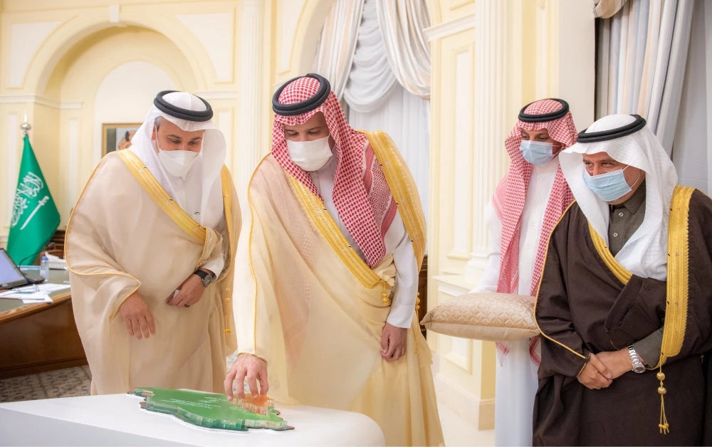 Madinah Gov. Prince Faisal bin Salman on Saturday inaugurated several transport and development projects in the region. (SPA)
