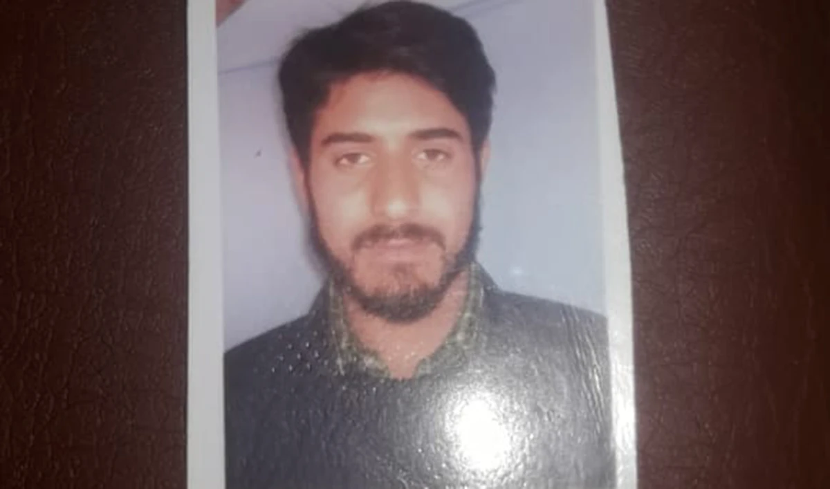 Sabzar Ahmad Khan, 28, posted an ad to sell his kidney in a local newspaper in Srinagar on Monday. He says the move was to repay his $120,000 debt and restart his business. (Supplied)