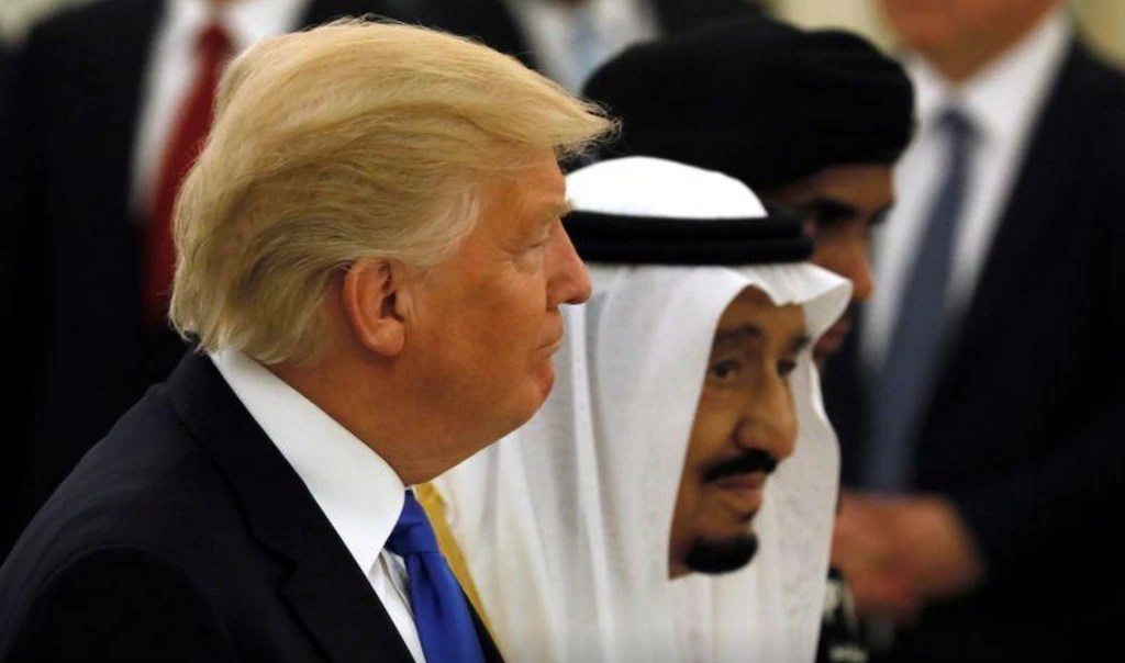 U.S. President Donald Trump (L) and Saudi Arabia's King Salman bin Abdulaziz Al Saud arrive for a signing ceremony at the Royal Court in Riyadh, Saudi Arabia May 20, 2017. (Reuters)