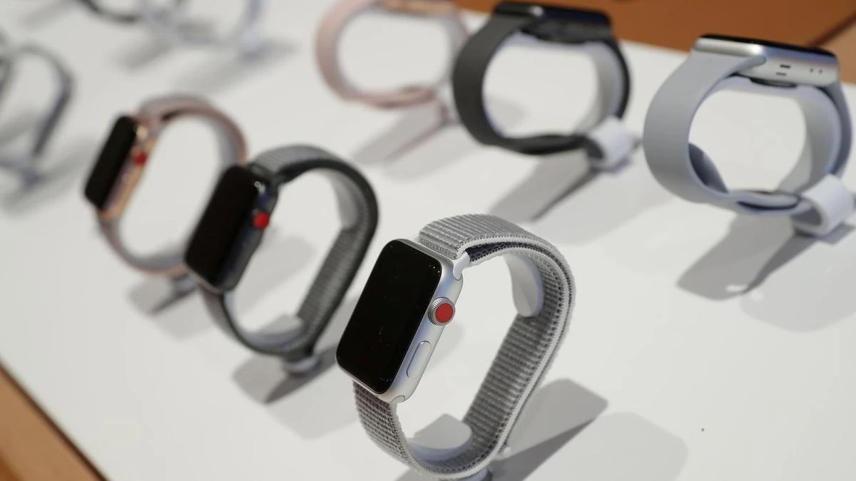 Remote work spurs earwear, smartwatch sales