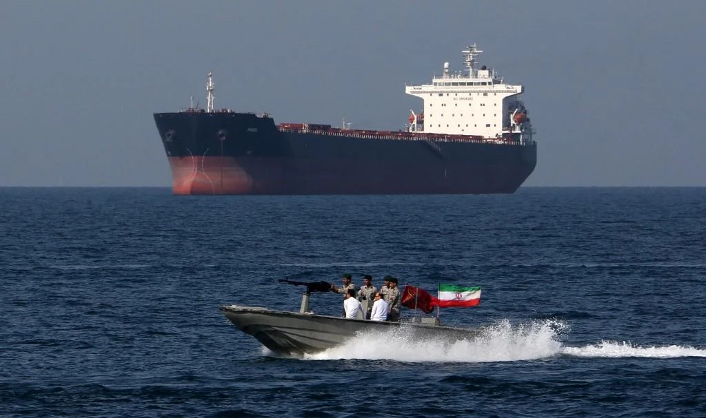 Iranian soldiers take part in the “National Persian Gulf day” in the Strait of Hormuz, on April 30, 2019. (File/AFP)