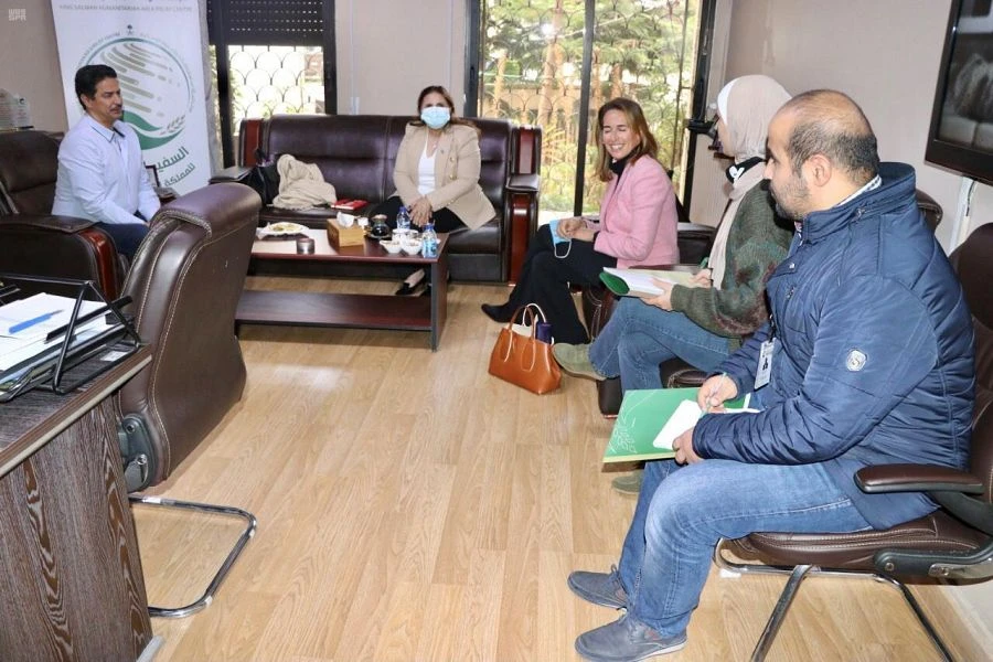 KSrelief, UN officials discuss plans to renovate schools for Syrian refugees in Jordan