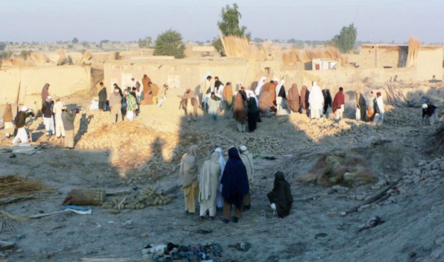 Villagers search on Jan. 2, 2010, amidst the rubble of houses destroyed by a suicide bomb attack Shah Hassan Khel village, Lakki Marwat district, Khyber Pakhtunkhwa. (File/AP)