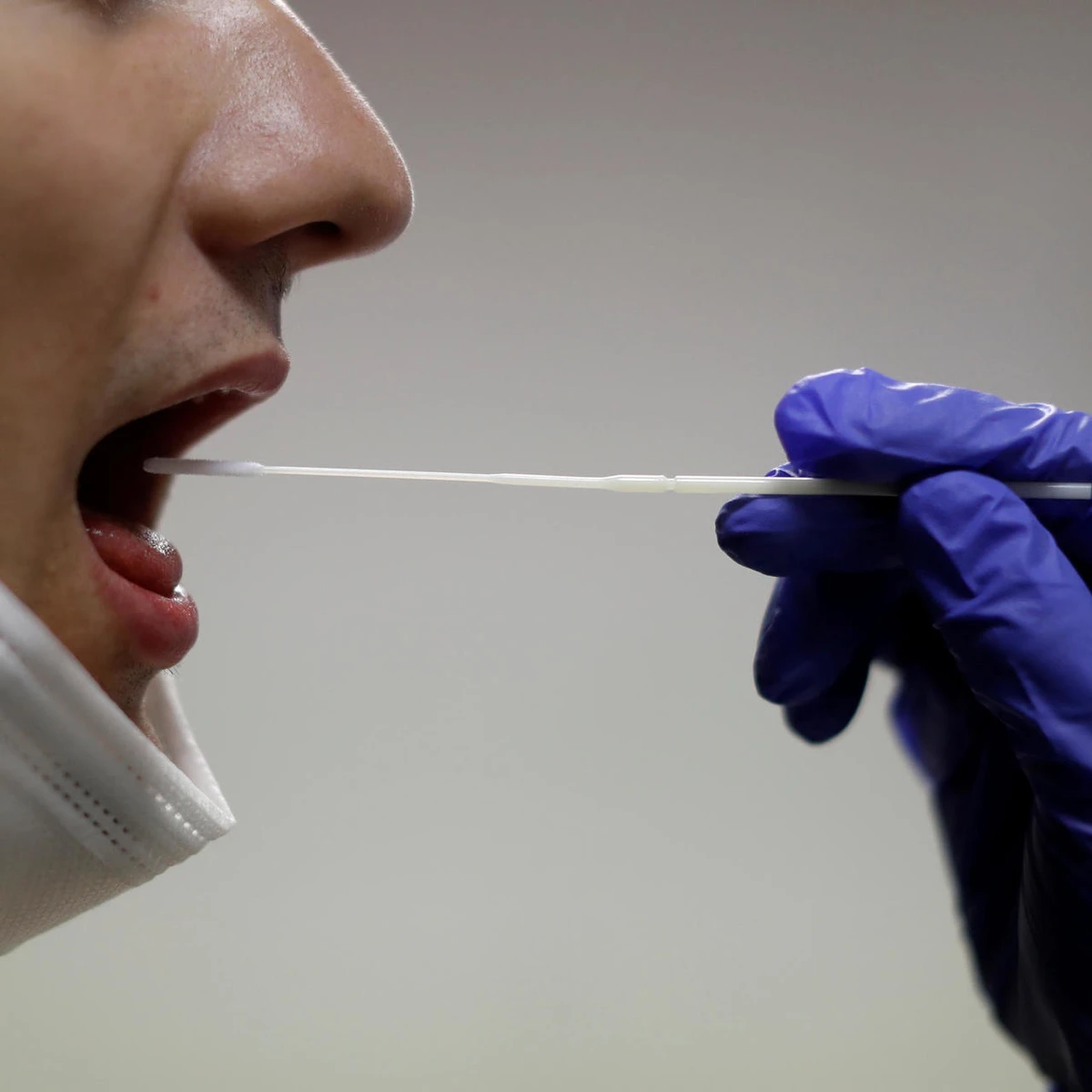 UAE reports 1,590 new COVID-19 cases, 5 deaths