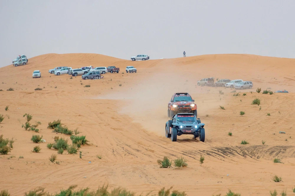 Giniel De Villiers wins Dakar fifth stage, Peterhansel extends lead