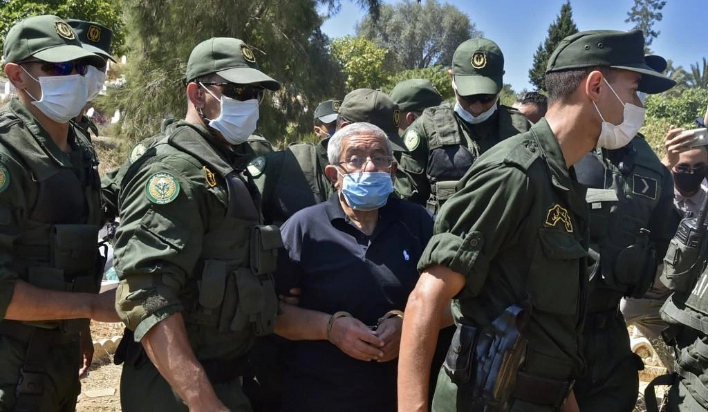 Former Algeria premiers back on trial for corruption