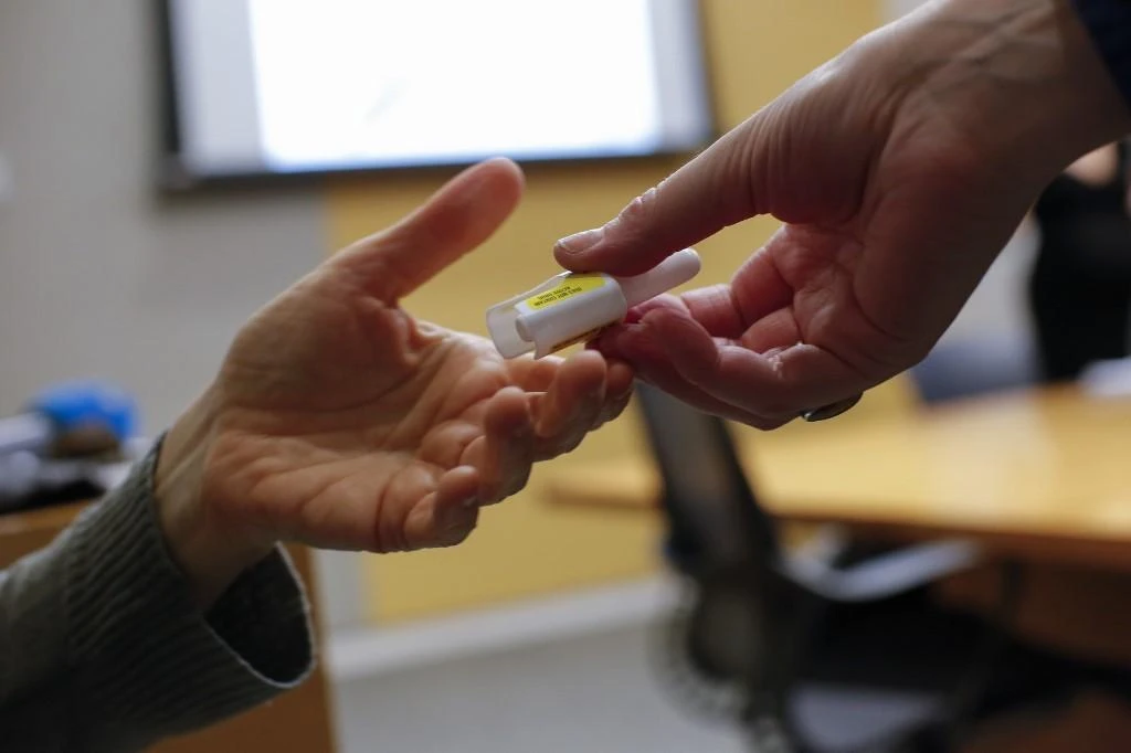 Nasal spray trialed for COVID-19 resistance