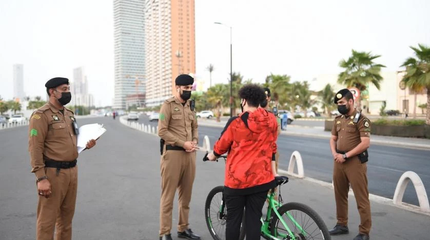 Saudi Arabia’s Ministry of Interior renewed its call on citizens and residents to adhere to anti-coronavirus measures and abide by instructions. (File/SPA)