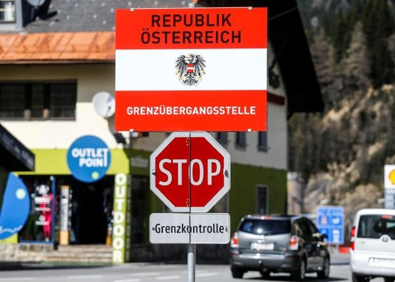 A sign reading ‘Republic of Austria — border control’ in the Italian village of Brenner, Italy, at the Italian-Austrian border, April 12, 2016. (Reuters)