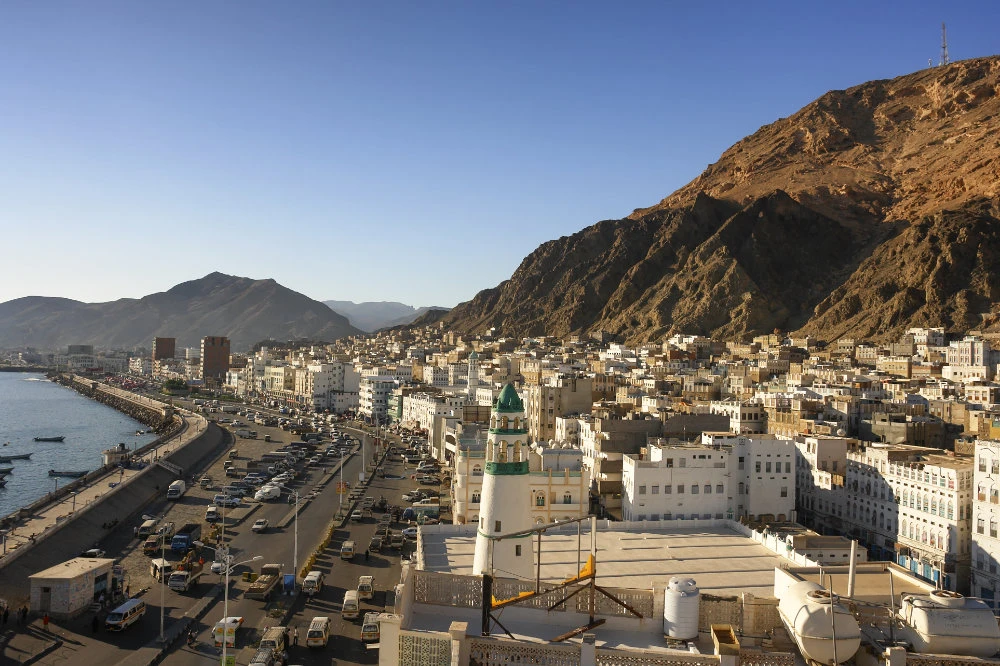 Aden authorities crack down on illegal buildings, land grabs and squatting