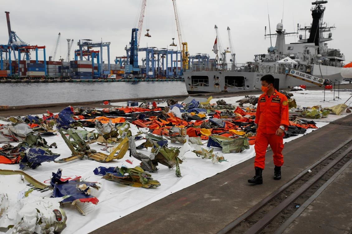 Indonesia halts search for victims of Sriwijaya Air crash
