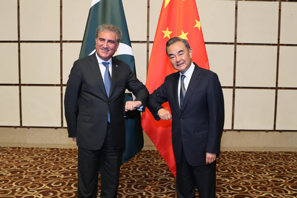 China-Pakistan friendly cooperation to move forward firmly: Chinese FM