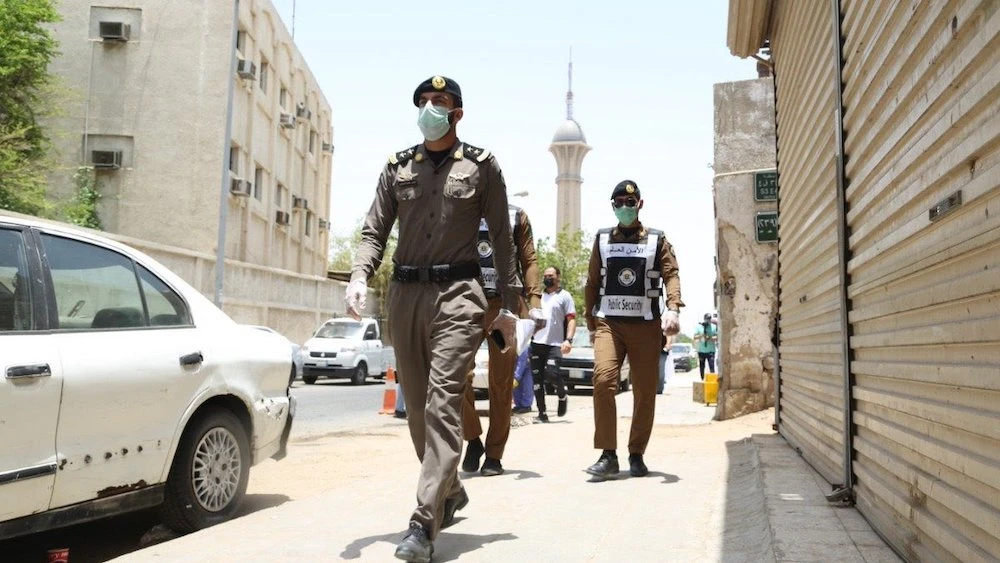 Saudi Arabia records 18,033 COVID-19 violations