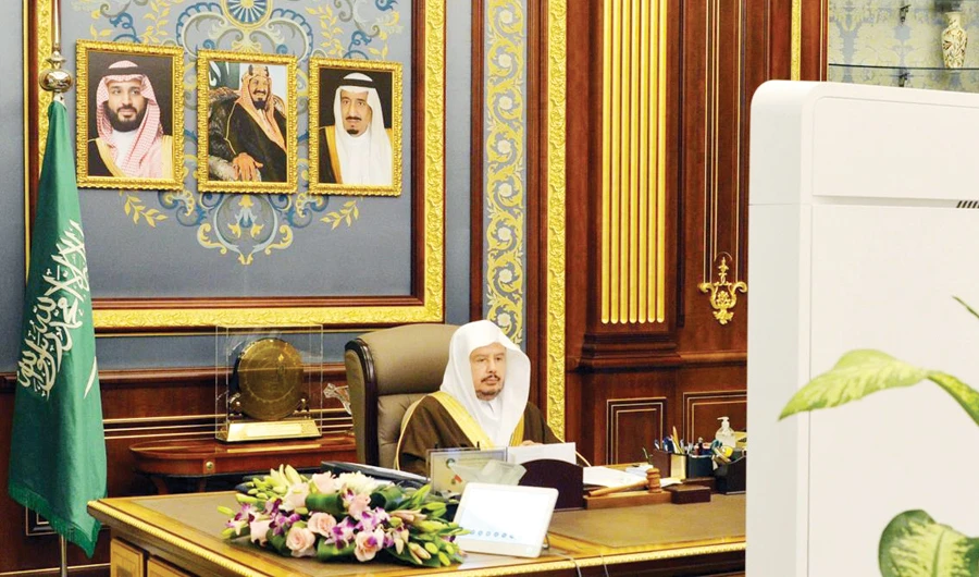 Saudi Shoura Council Speaker Dr. Abdullah Al-Asheikh chairs an online session of the council in Riyadh on Monday. (SPA)