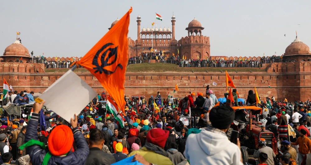 Indian farmers’ protest turns violent; historic fort stormed