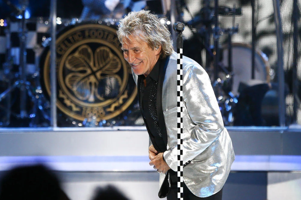 Rod Stewart lawyer: Plea deal in works in hotel altercation